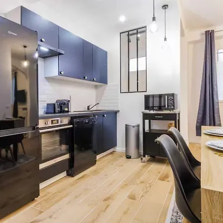 Appartamento Beautiful Duplex - 2br 6p - Near Montmartre Parigi